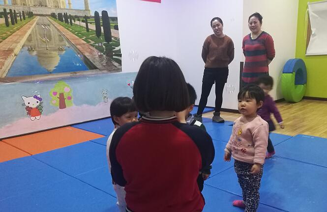 婴幼儿早教：家庭是第一课堂