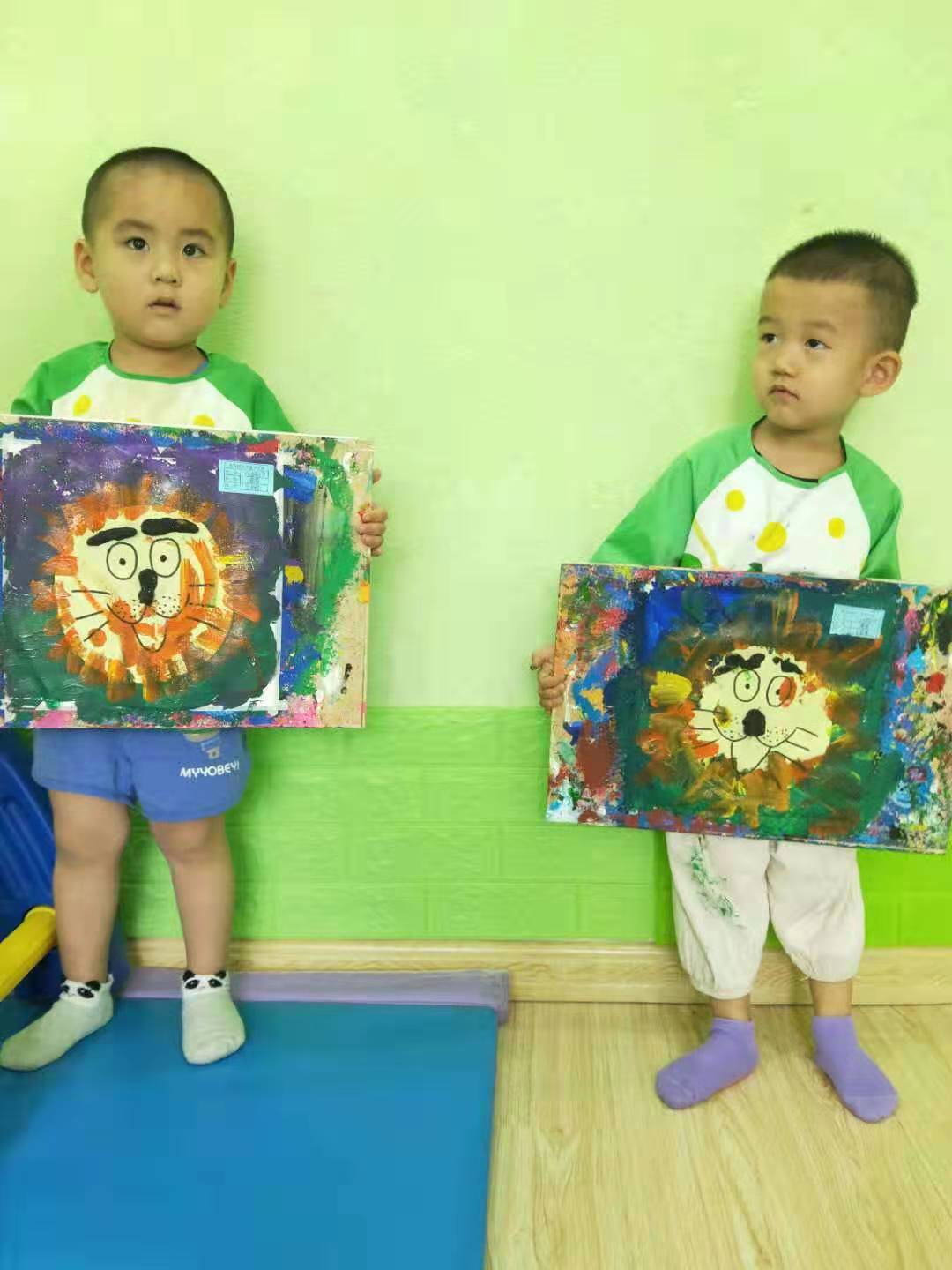 京师澳真2-3岁宝贝美术作品《小狮子》
